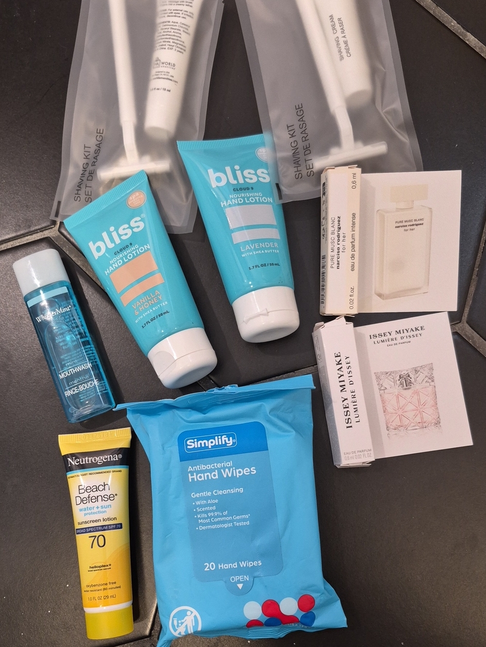 💙 9 Pc Bundle RANDOM Hygiene And Body Care Items